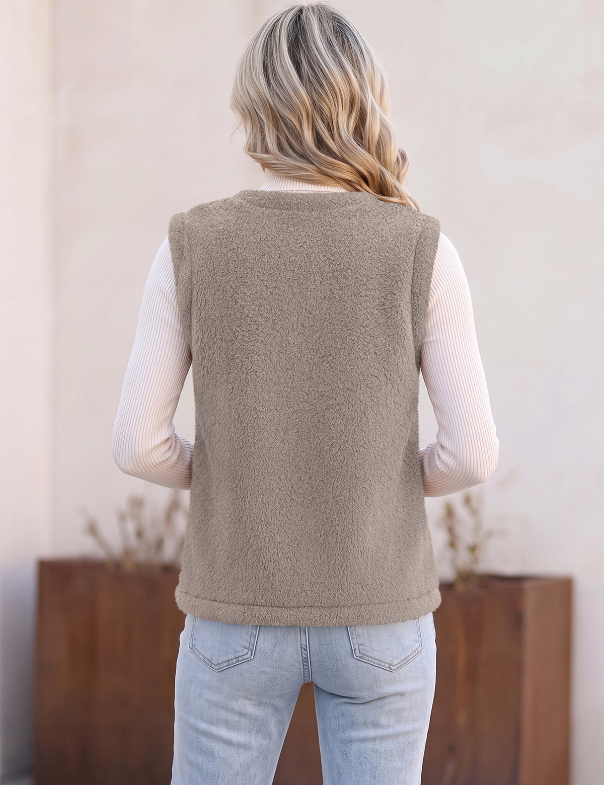 LOMON Womens Fuzzy Fleece Vest Warm Sleeveless Zip-Up Sherpa Jacket