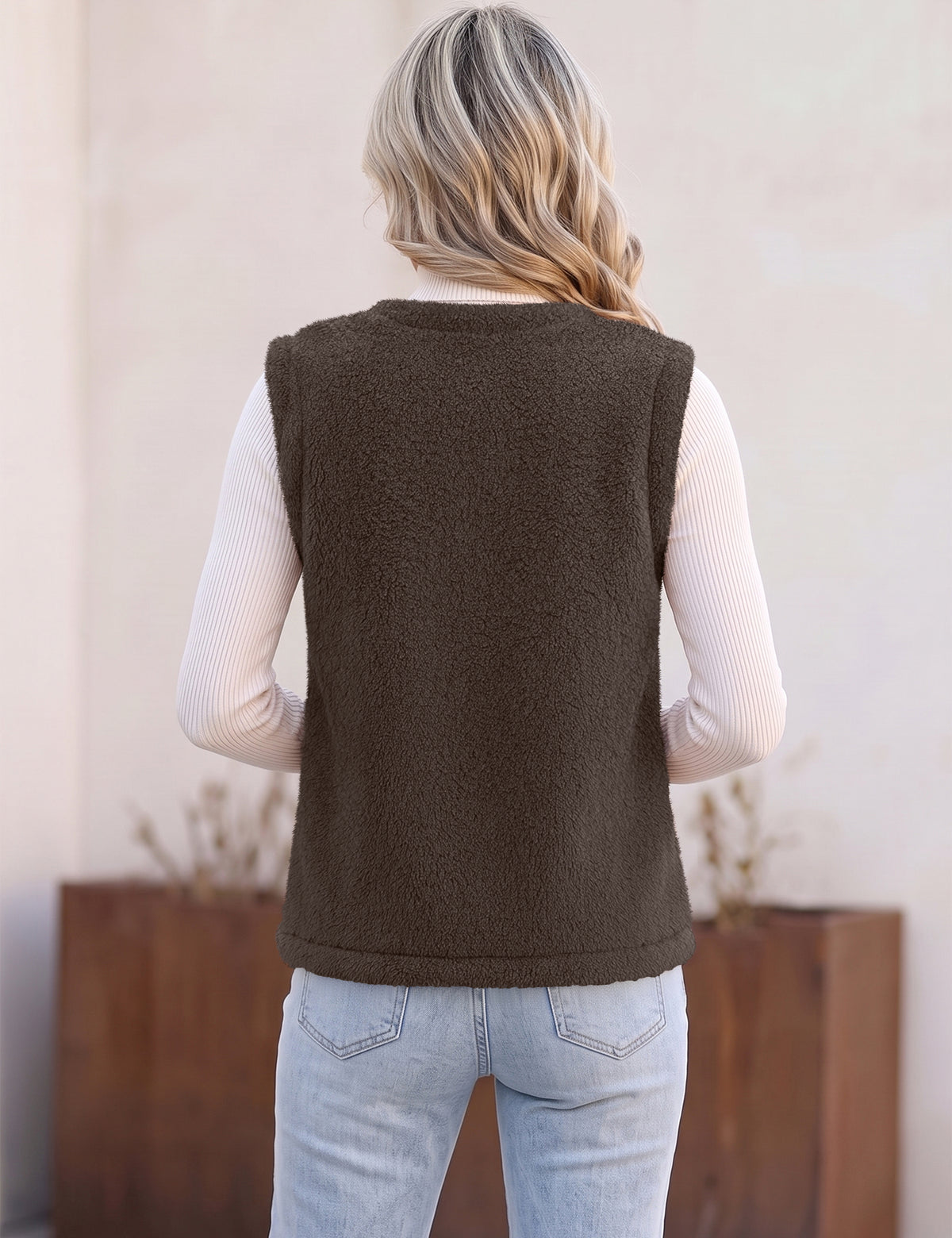 LOMON Womens Fuzzy Fleece Vest Warm Sleeveless Zip-Up Sherpa Jacket